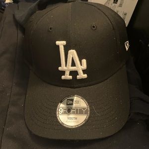 RARE Hard to find ..New Era 9Forty LA Dodgers Youth adjustable Hat